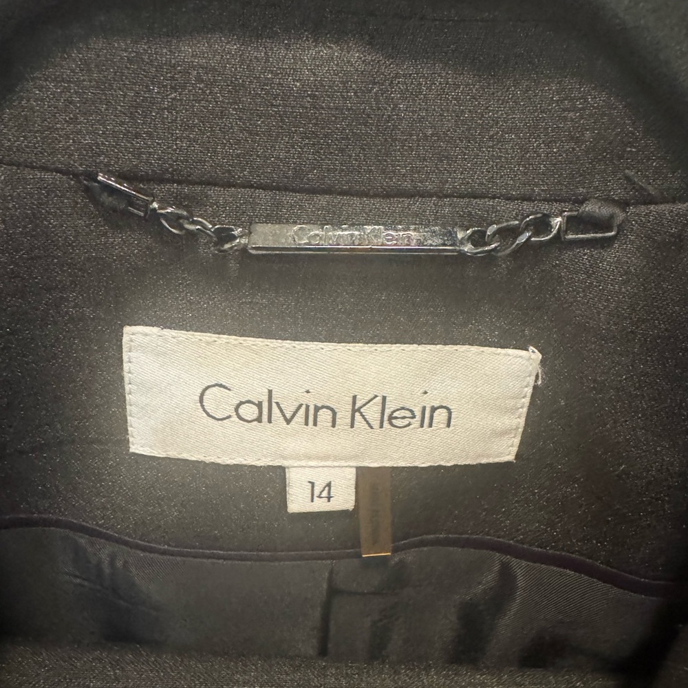 Calvin Klein skirt suit - Picture 3 of 6
